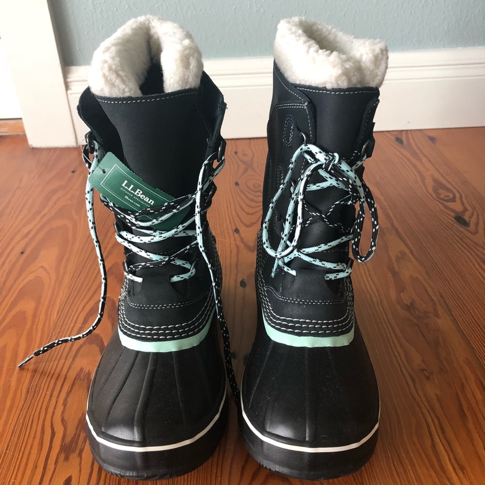 L.L.Bean Snow Boot Lace Up Jet Black